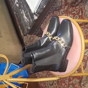Zara ankle boot with chain accent